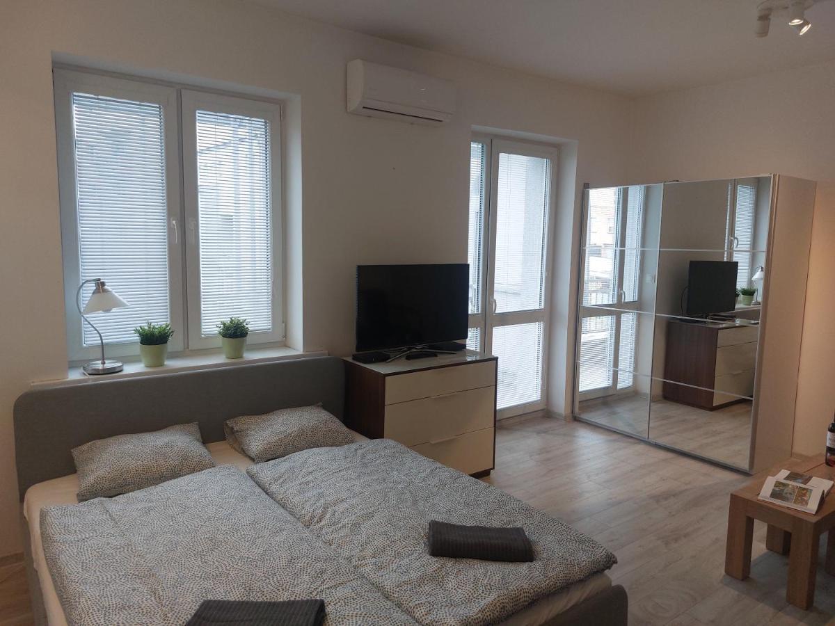 Apartament Utulny Apartman S Balkonom Bratysława Zewnętrze zdjęcie
