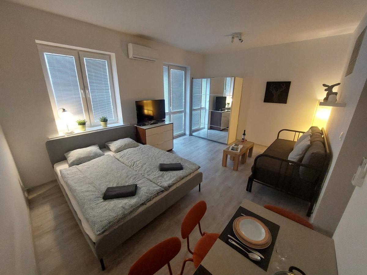 Apartament Utulny Apartman S Balkonom Bratysława Zewnętrze zdjęcie